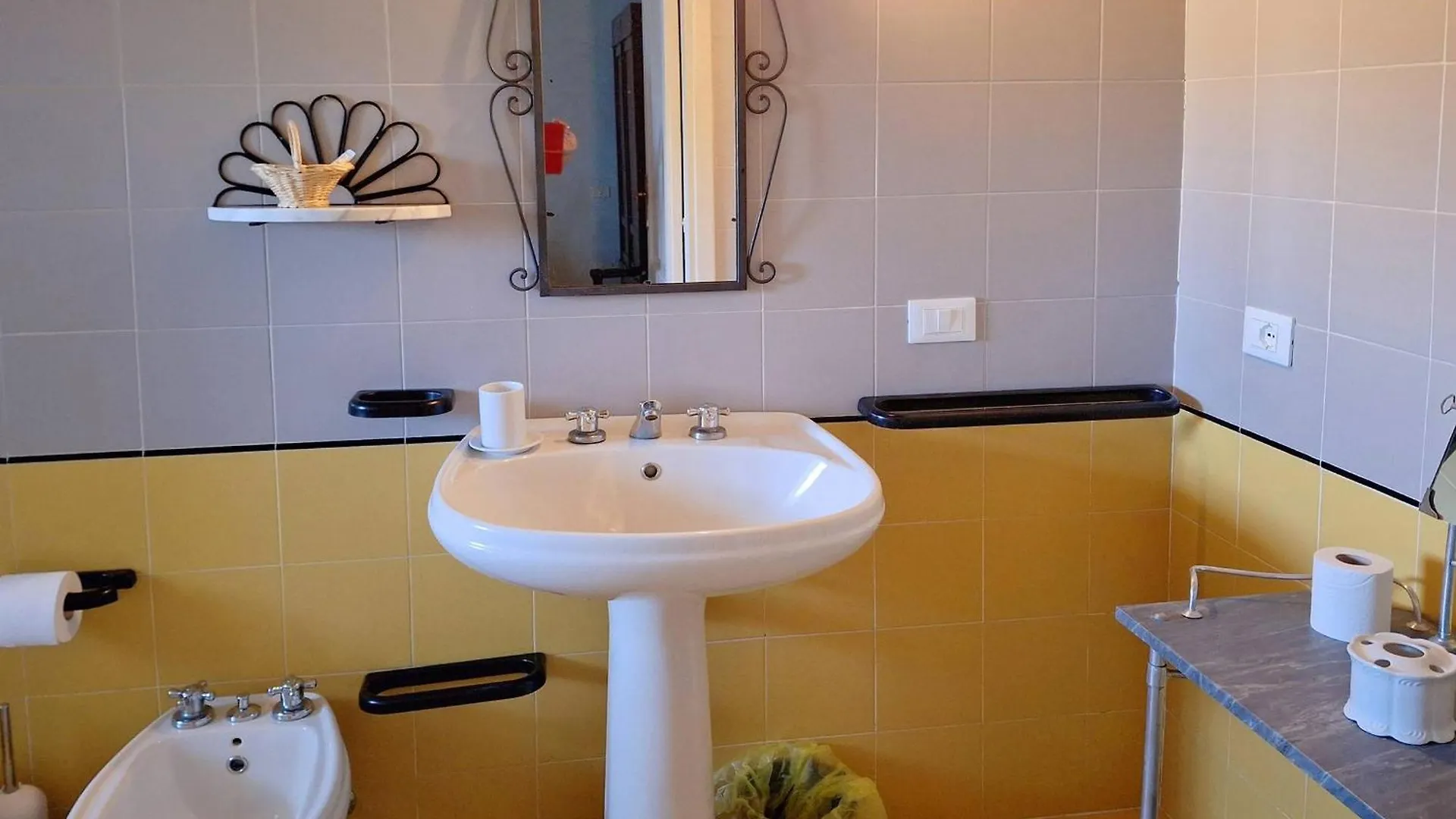 فيلا La Palazzina In Val D'Orcia راديكوفاني 0*,  إيطاليا